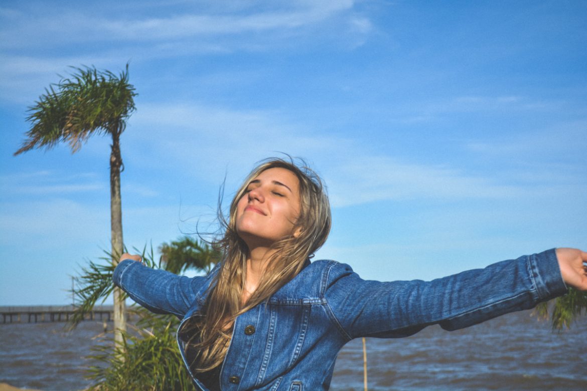 burn-out-of-the-box-25-ideas-happy be happy